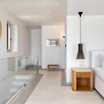 Alia Mykonos *