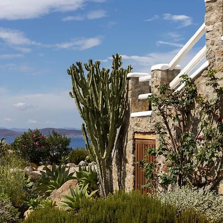 Alia Mykonos بسارو