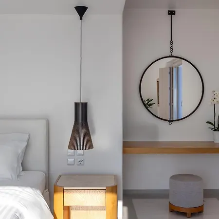 Alia Mykonos * بسارو